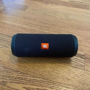 JBL Flip 3 Speaker